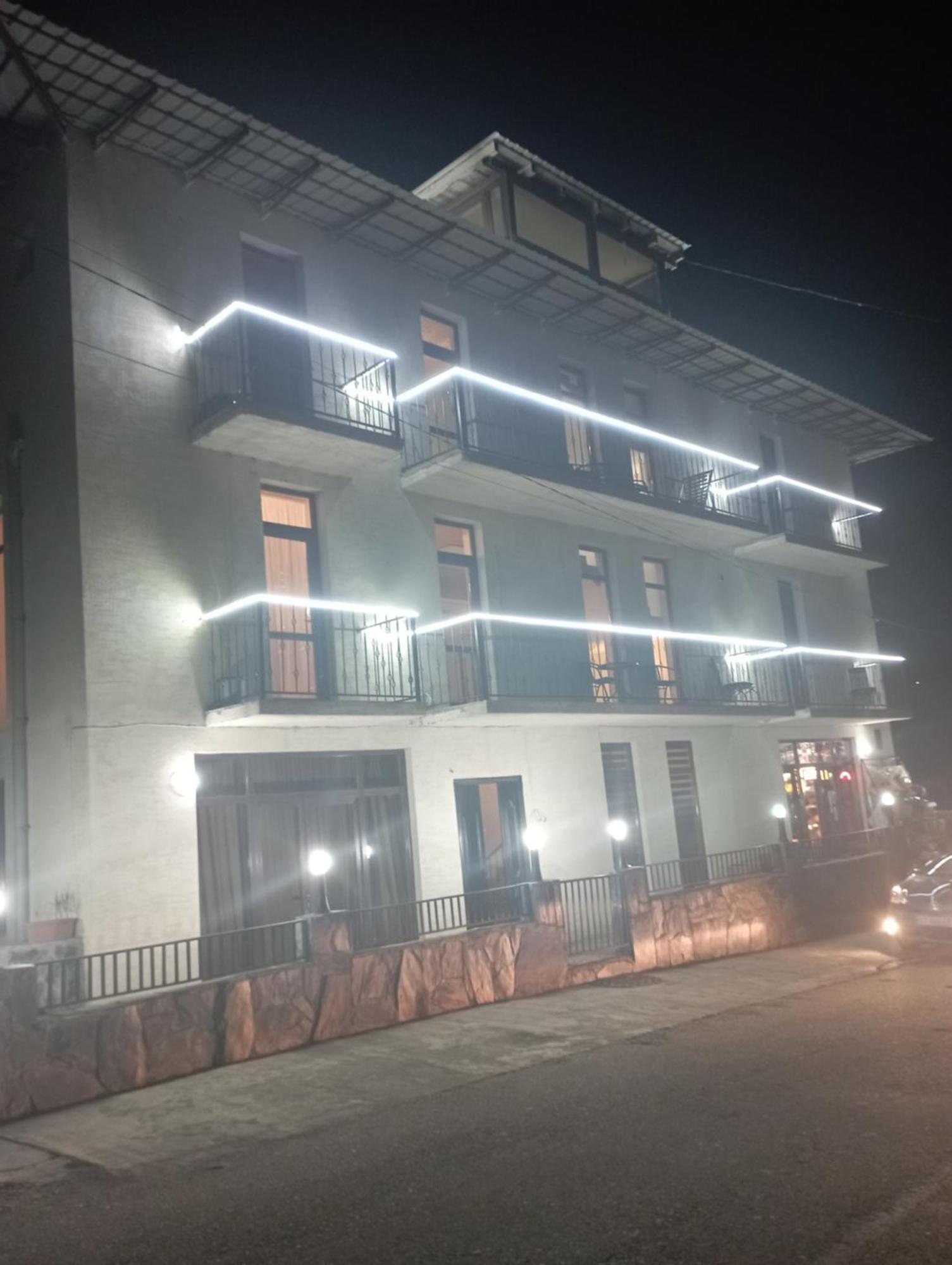 Hotel Marliza Местія Екстер'єр фото